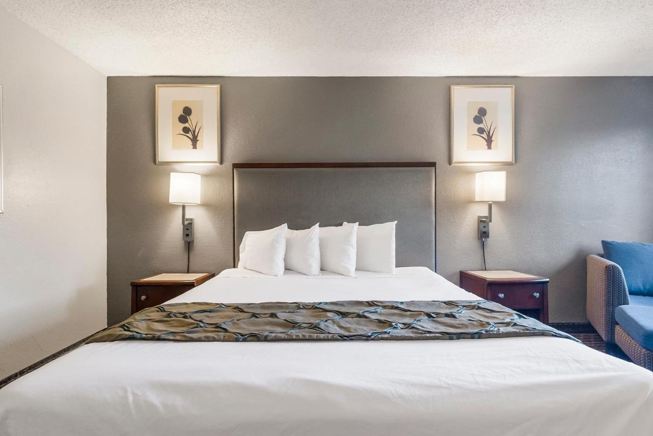 Heritage Inn Express Hayward Buitenkant foto