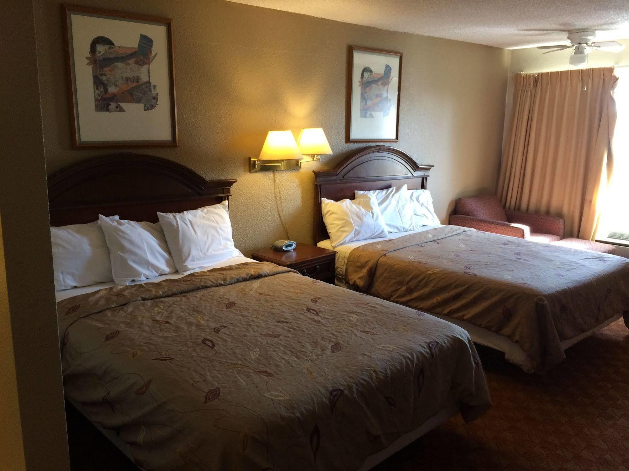 Heritage Inn Express Hayward Buitenkant foto