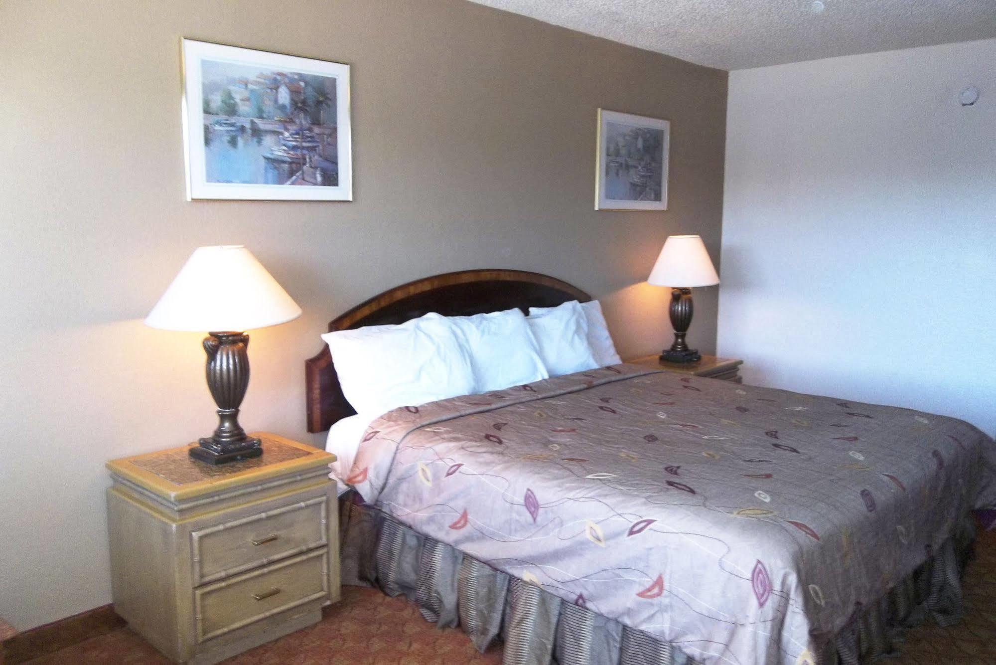 Heritage Inn Express Hayward Buitenkant foto